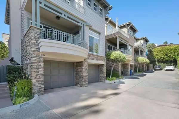 Solana Beach, CA 92075,834 S Cedros