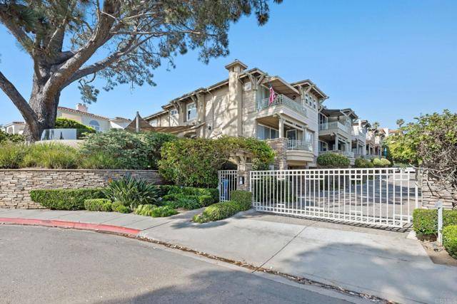 Solana Beach, CA 92075,834 S Cedros