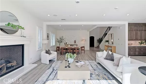 Irvine, CA 92618,80 Interstellar