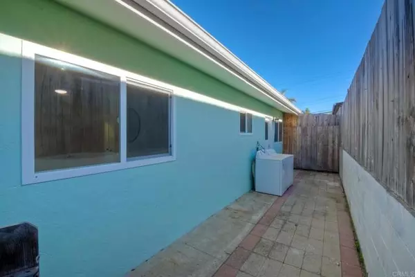 Encinitas, CA 92024,160 W Jason ST