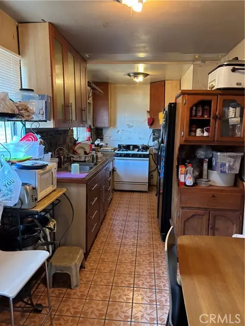 Compton, CA 90222,2623 E 127th ST