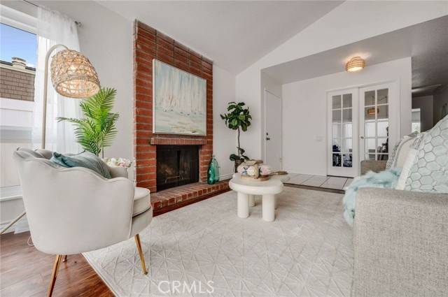 Long Beach, CA 90803,7065 Seawind DR