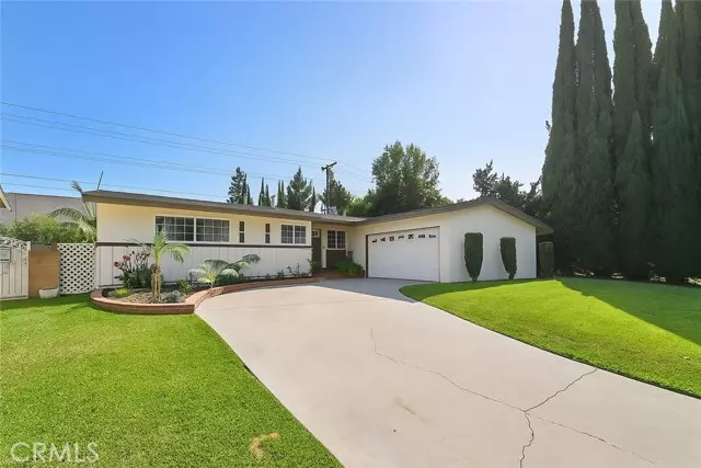 2148 W Houston AVE, Fullerton, CA 92833