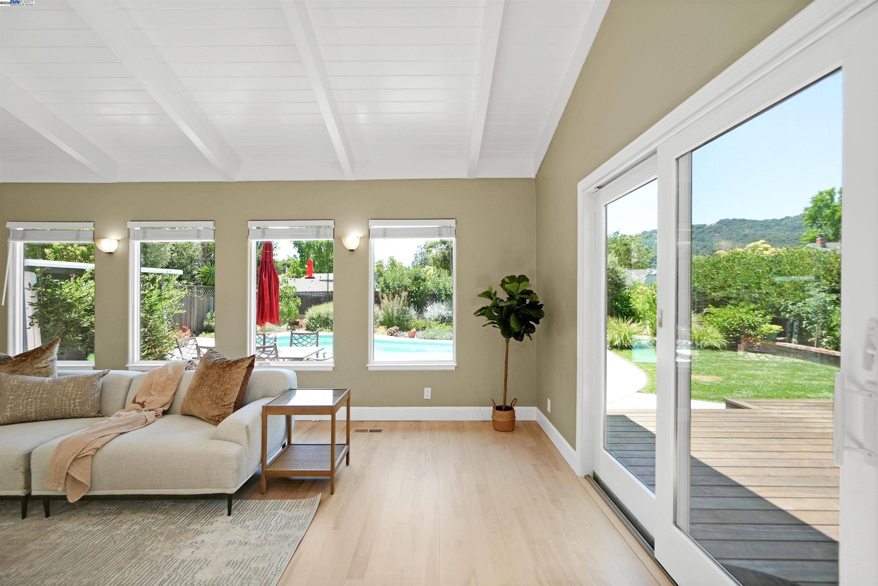 Pleasanton, CA 94588,4400 Sandalwood Dr