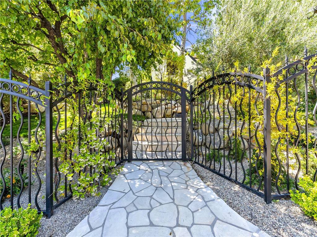 Simi Valley, CA 93063,5635 Evening Sky DR