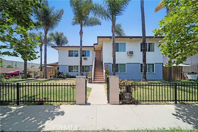 2516 S Baker ST, Santa Ana, CA 92707