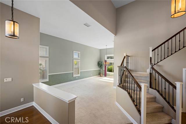 Saugus, CA 91390,21658 Canyon Heights CIR