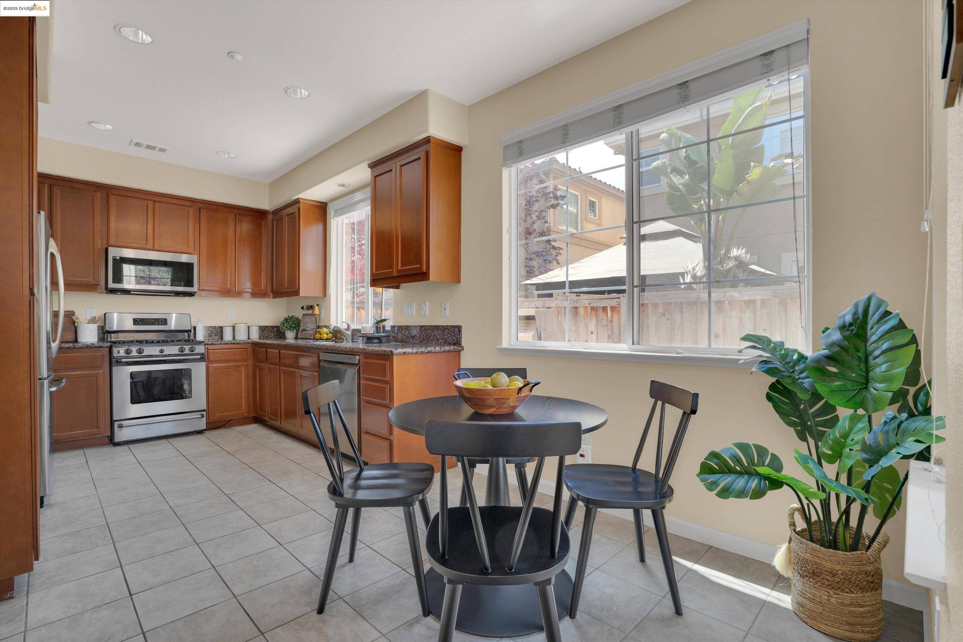 Livermore, CA 94551,2163 Elsa Cmn