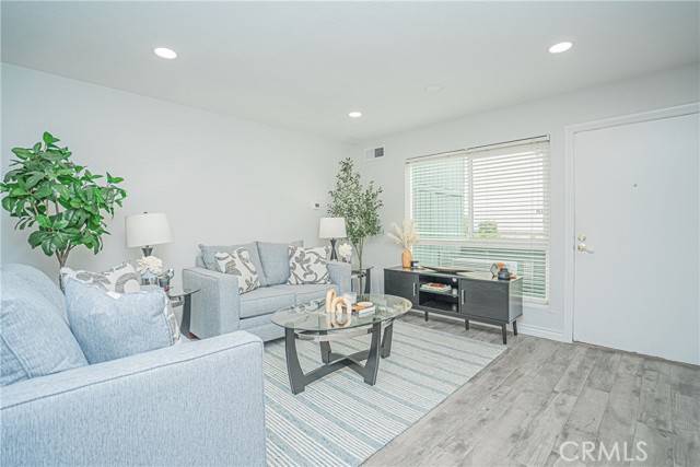 La Mirada, CA 90638,15300 Ocaso AVE E102