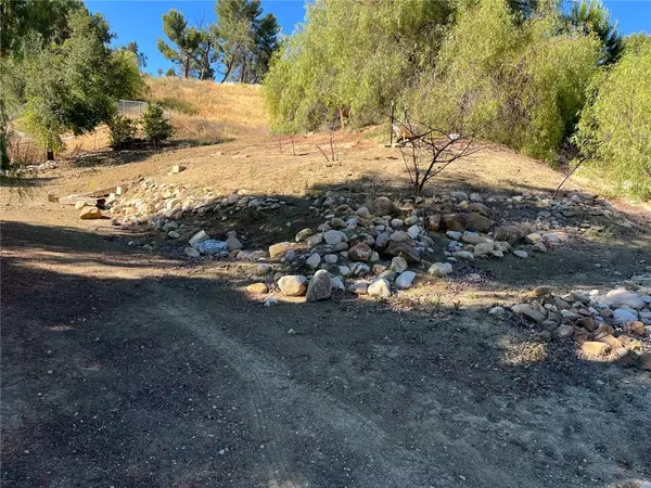 Newhall, CA 91321,19210 Abdale ST