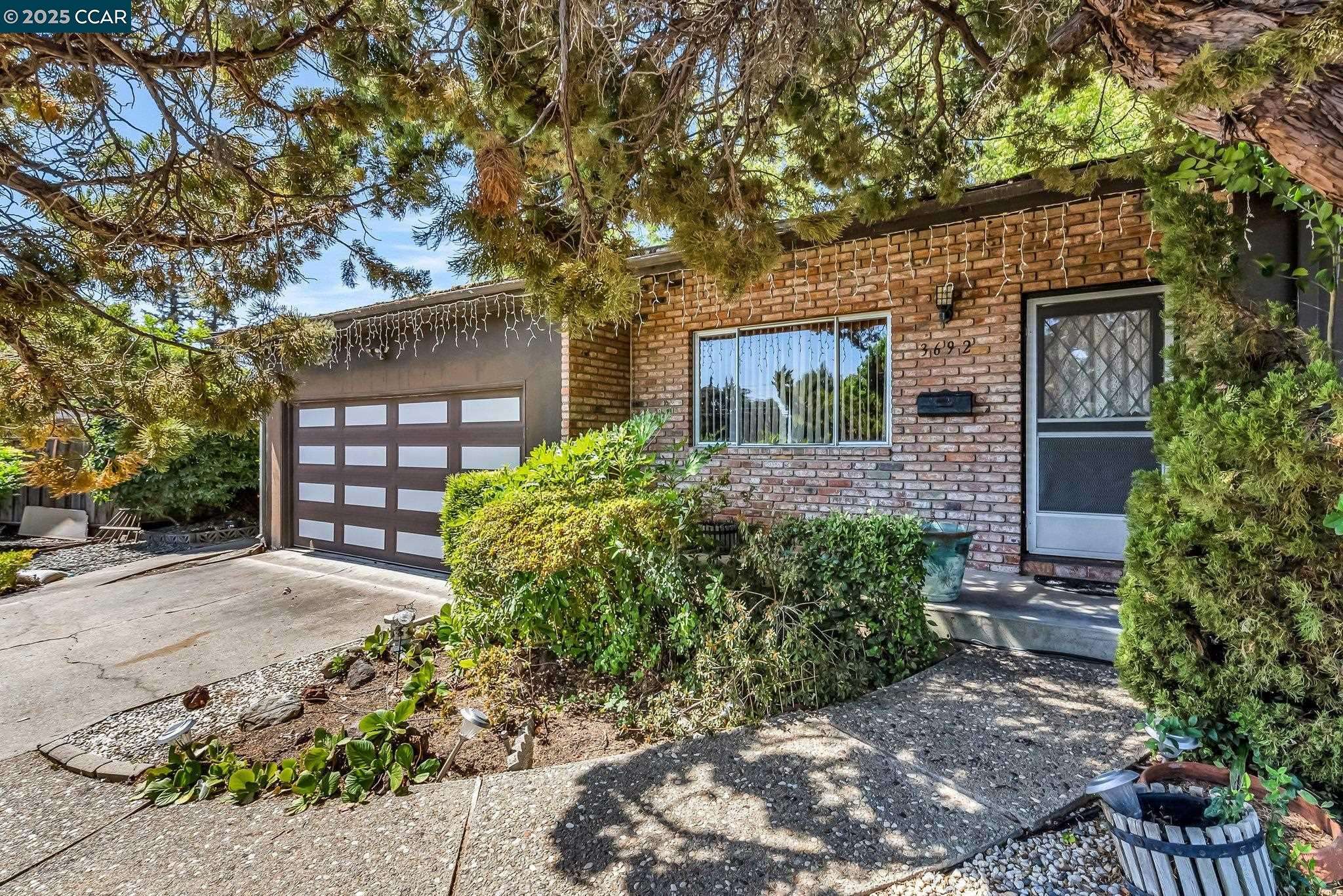 Concord, CA 94518,3692 Rosebrook Ct
