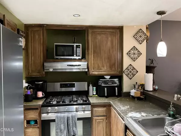 Oxnard, CA 93030,1406 Gina DR
