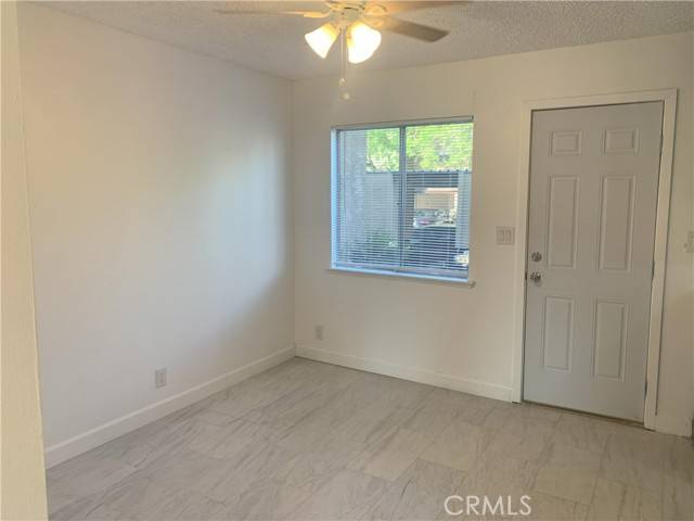 14299 La Paz DR 6, Victorville, CA 92395