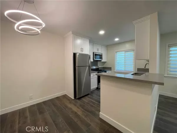 Los Angeles, CA 90034,1942 S Sherbourne DR