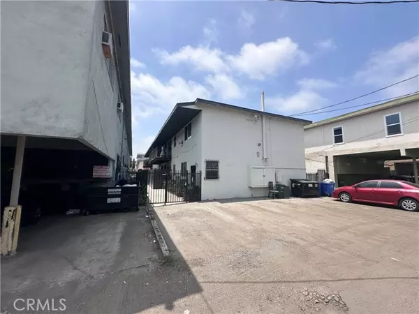 Los Angeles, CA 90034,1942 S Sherbourne DR