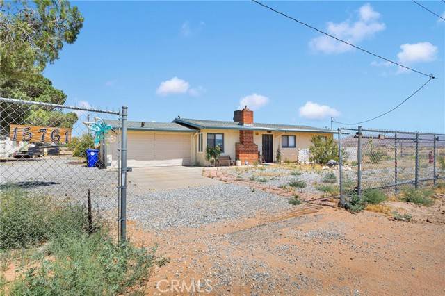 15761 Joshua RD, Apple Valley, CA 92307