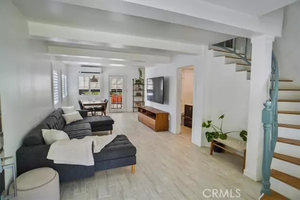 Canyon Country, CA 91351,16948 Forrest ST