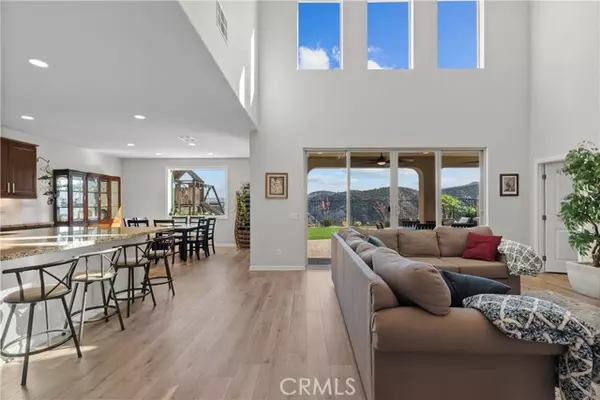 Canyon Country, CA 91387,18655 Cedar Crest DR