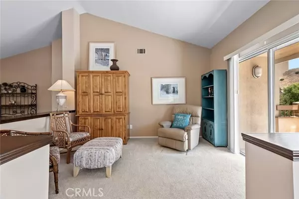Simi Valley, CA 93065,494 Bannister WAY B