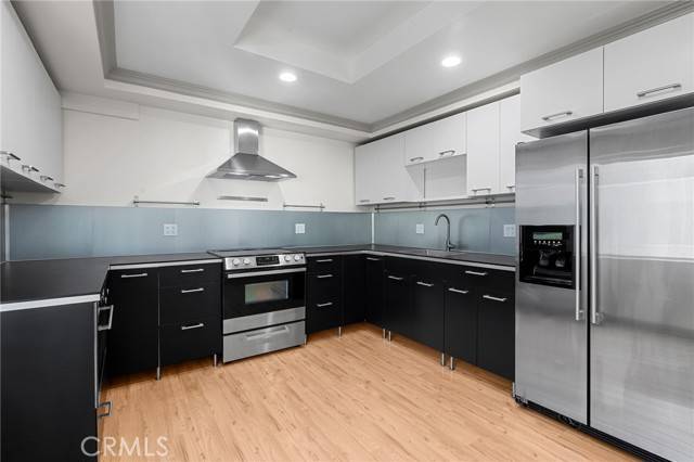 Valley Village, CA 91607,4730 Ben AVE 3