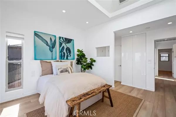 San Pedro, CA 90731,726 W 37th ST