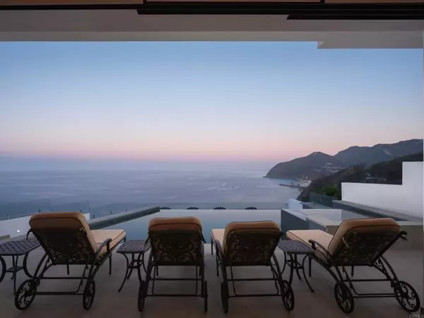 Avalon, CA 90704,211 Mar De Cortez