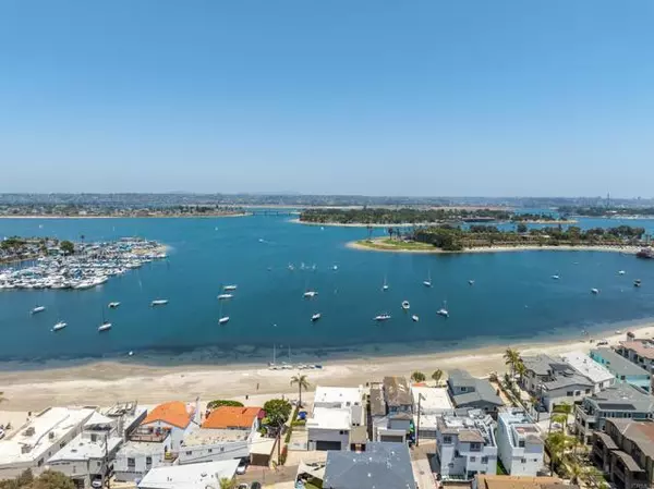 San Diego, CA 92109,3366 Bayside WALK