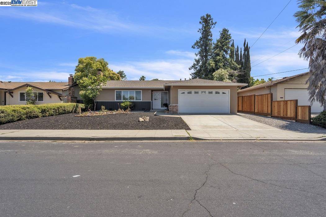 914 Wagoner Dr, Livermore, CA 94550