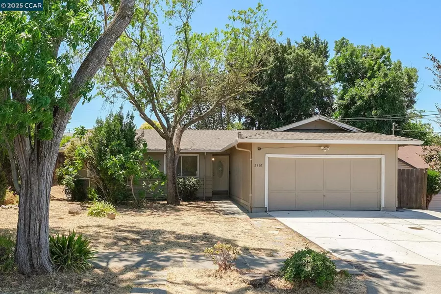 2307 Panoramic Dr, Concord, CA 94520