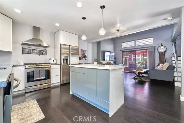957 W Imperial 30, La Habra, CA 90631