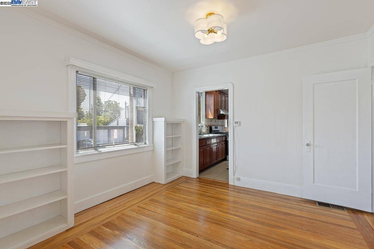 Oakland, CA 94619,3635 Redding St