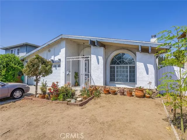 8434 Dorrington AVE, Panorama City, CA 91402