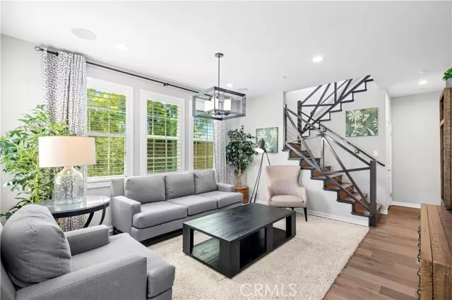 419 Aura DR, Costa Mesa, CA 92626