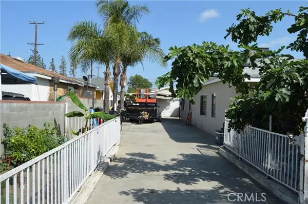 Pacoima, CA 91331,13104 Hoyt ST