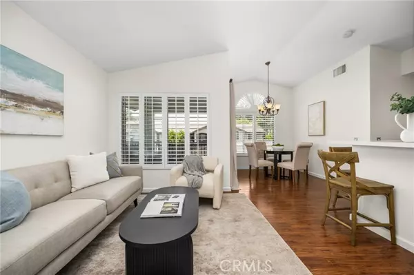 Lake Forest, CA 92610,195 Chaumont CIR