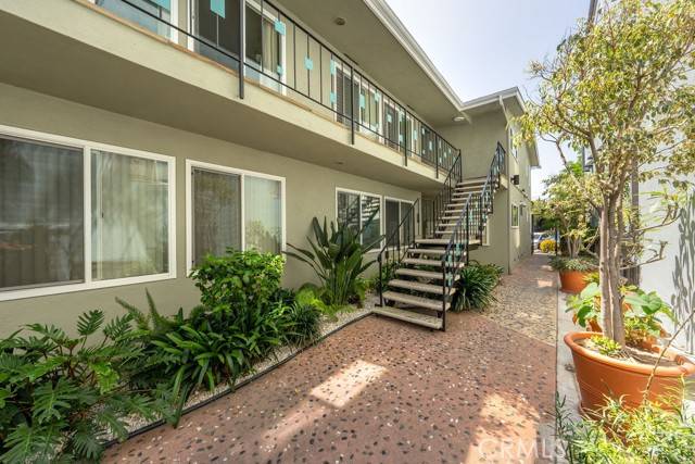 Long Beach, CA 90802,1405 E 1st ST 10