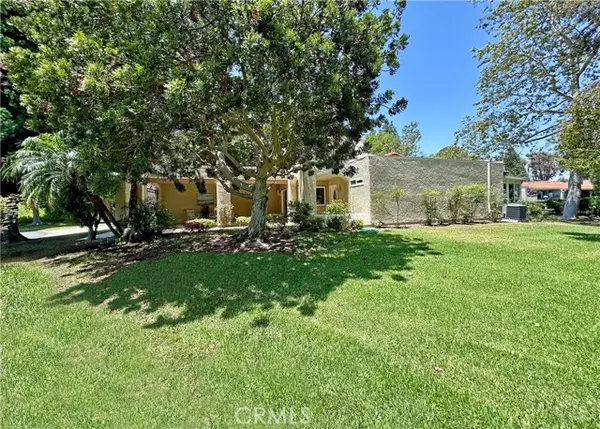 Laguna Woods, CA 92637,3525 Bahia Blanca B