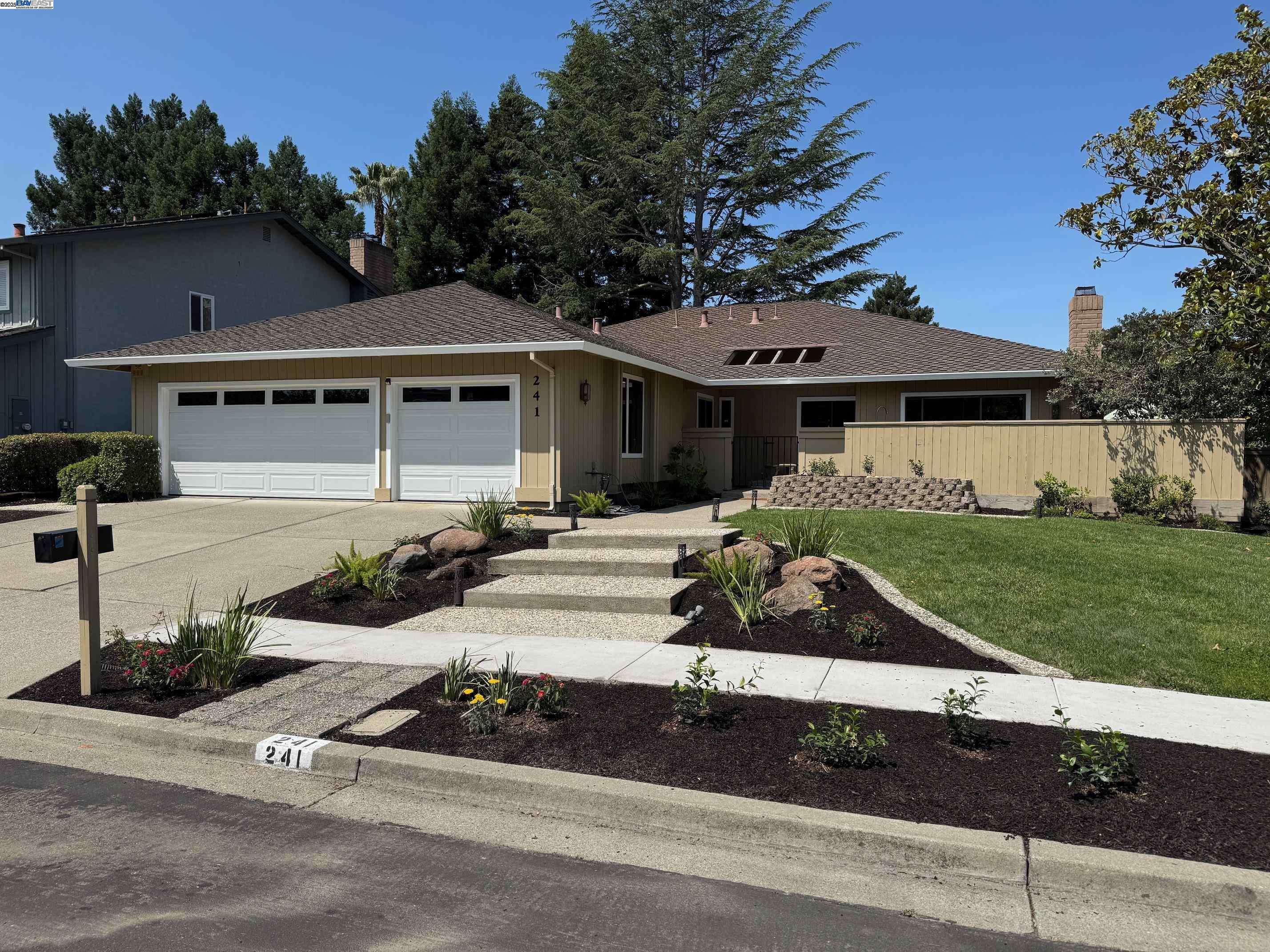 241 Belaire Ct, Danville, CA 94526