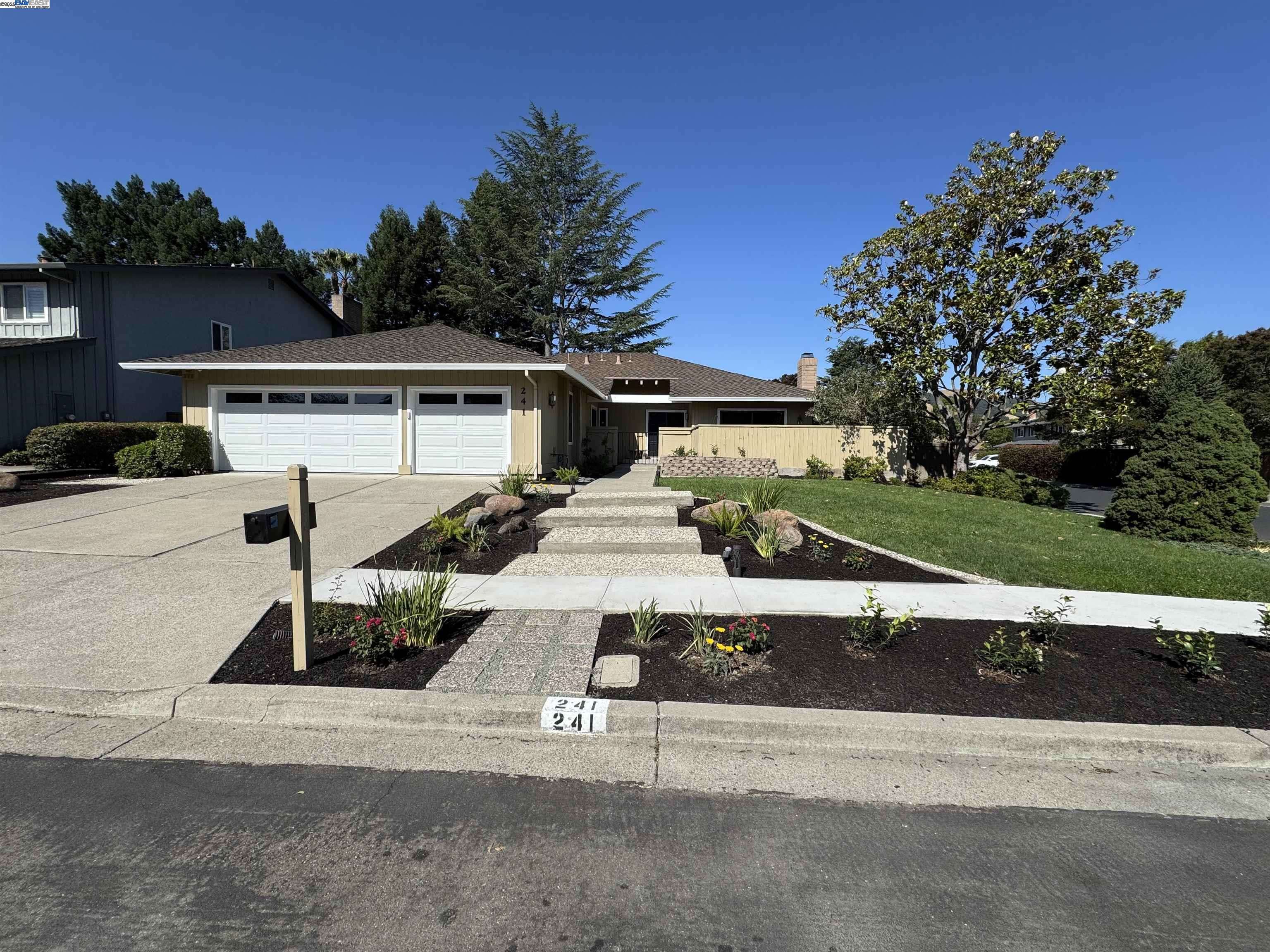 241 Belaire Ct, Danville, CA 94526