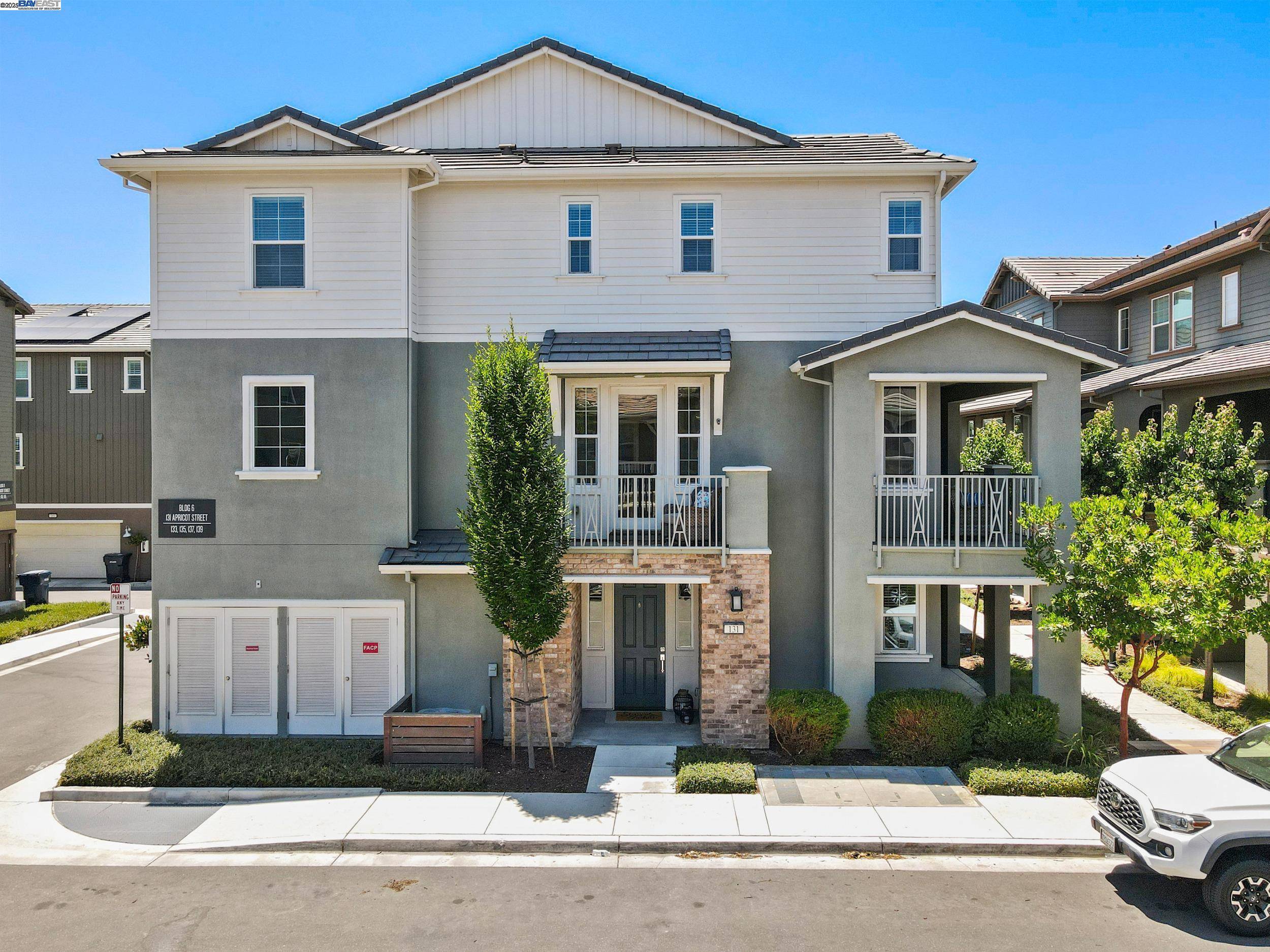 131 Apricot St, Livermore, CA 94551