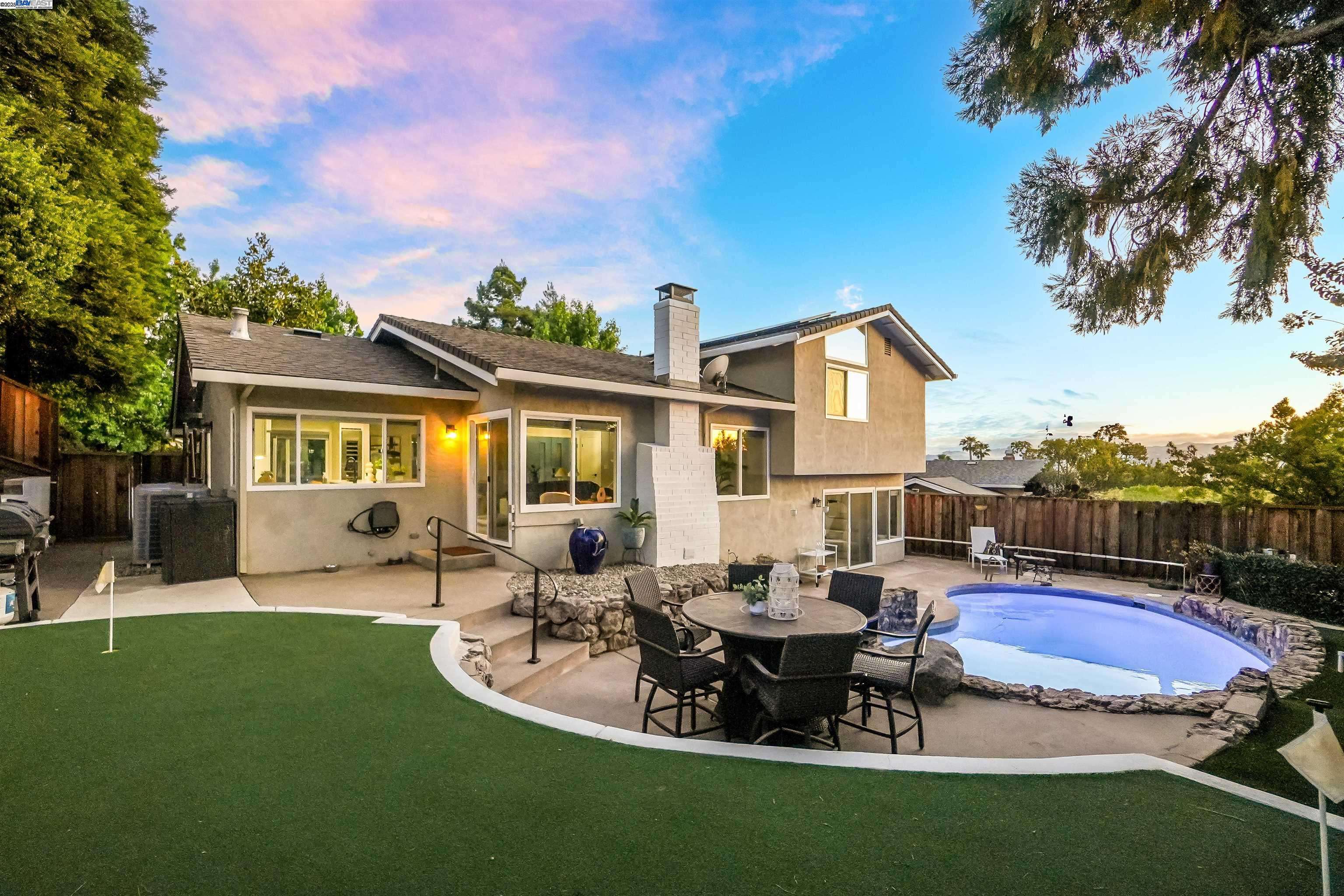 3515 Halfmoon LN, Concord, CA 94518