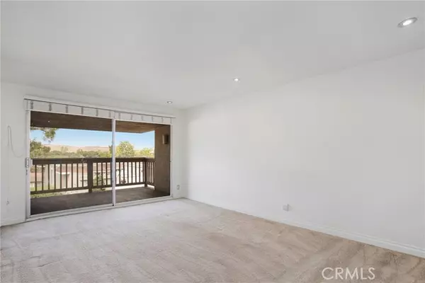 Laguna Hills, CA 92653,23372 Caminito Marcial 187
