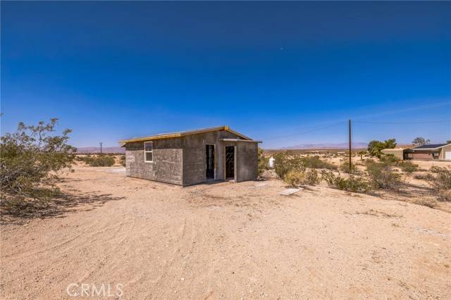 Joshua Tree, CA 92252,64515 Del Oro RD