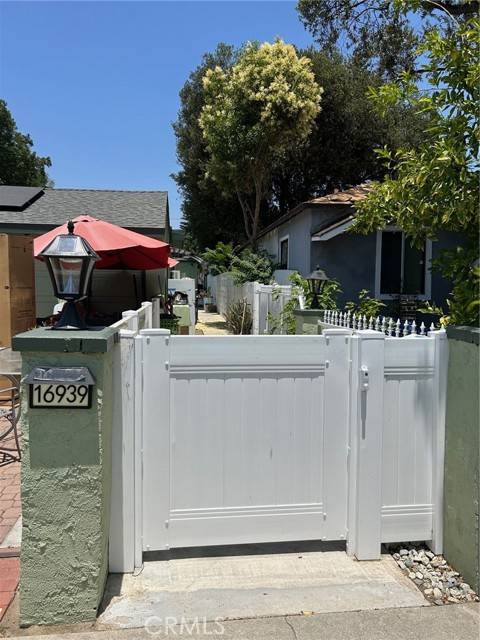 16939 Marlin PL, Lake Balboa, CA 91406