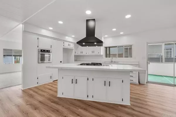 El Cajon, CA 92021,14215 Pecan Park LN 101