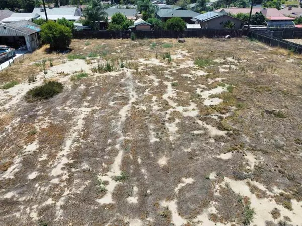 Corona, CA 92879,115 233-013 Byron