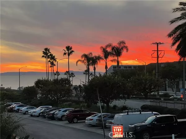 Newport Beach, CA 92663,240 Nice LN 114