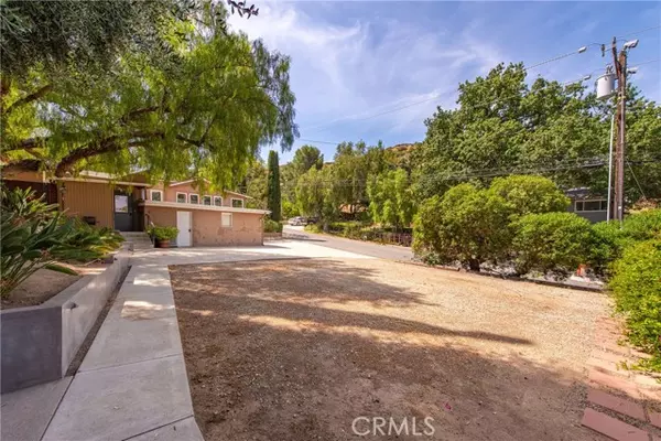 Simi Valley, CA 93063,5893 Oak Knolls RD