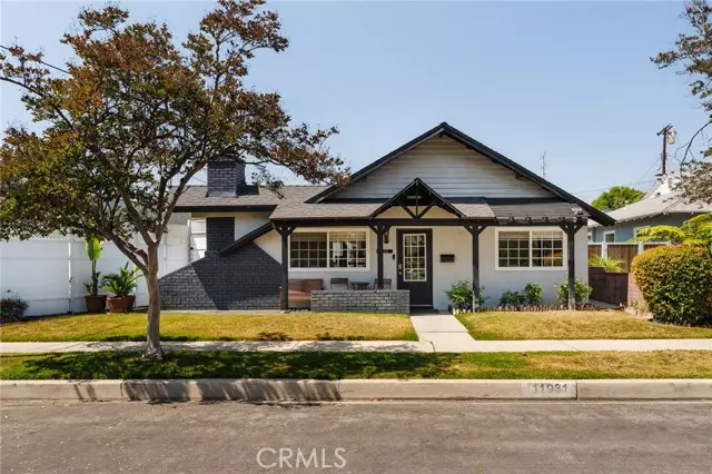 11931 Tiara ST, Valley Village, CA 91607