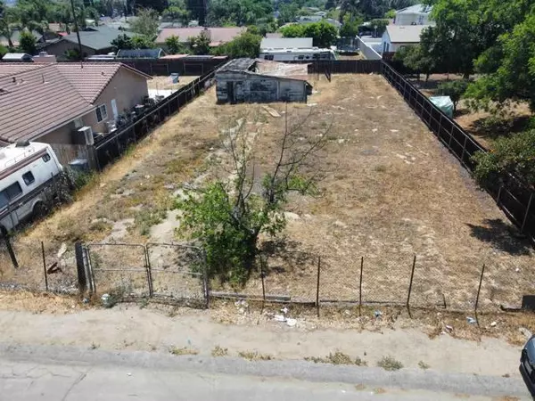 Corona, CA 92879,115 233-015 Byron